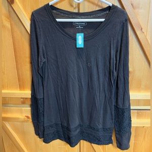 ⭐️NWT⭐️ Women’s Maurice Lace Top - Size Medium